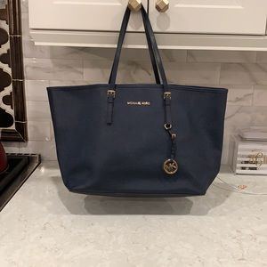 Michal kors tote